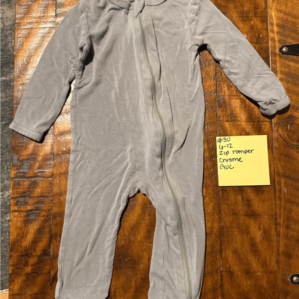 Kyte BABY Gray Zip Romper